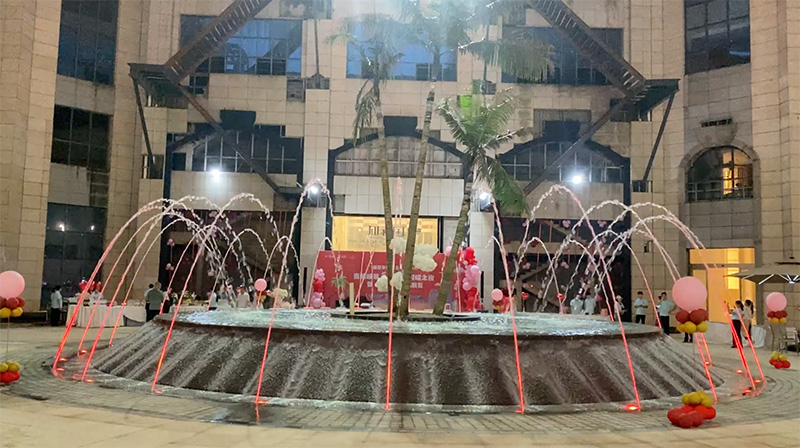 廣西崇左愛(ài)琴海東盟國(guó)際中庭室內(nèi)水景噴泉